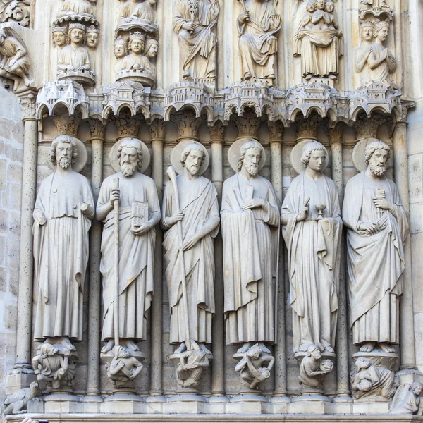 París, Francia, 30 de agosto de 2015. Detalles arquitectónicos de Notre-Dame de Paris. Notre-Dame de Paris es uno de los símbolos de París . —  Fotos de Stock