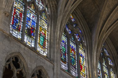 31 Ağustos 2015 tarihinde, Paris, Fransa. Dekoratif merdivenler Katolik tapınağın