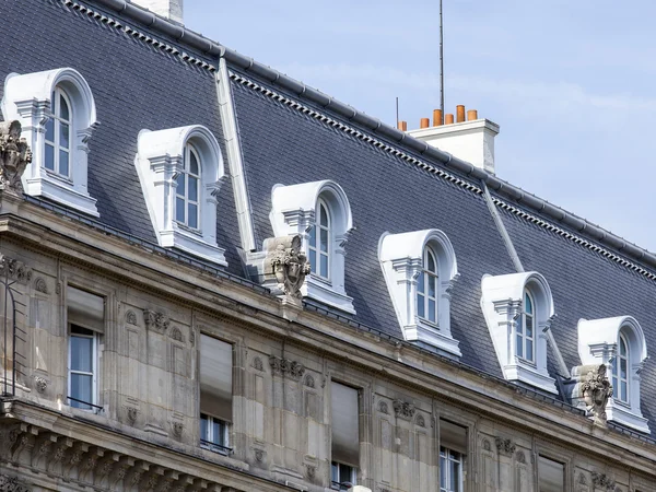 29 Ağustos 2015 tarihinde, Paris, Fransa. Şehir belediye binasının mimari detaylar.