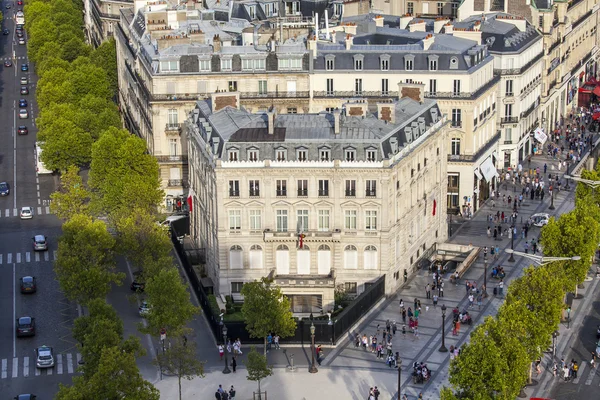 Parijs, Frankrijk, op 30 augustus 2015. Een panorama van de stad van een enquête platform Arc de Triomphe — Stockfoto