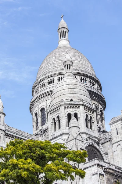 París, Francia, 31 de agosto de 2015. Los detalles arquitectónicos de la basílica Sakre Kerr (fr. Basilique du Sacre Coeur) en Montmartre. Sakre Kerr es uno de los símbolos de París —  Fotos de Stock