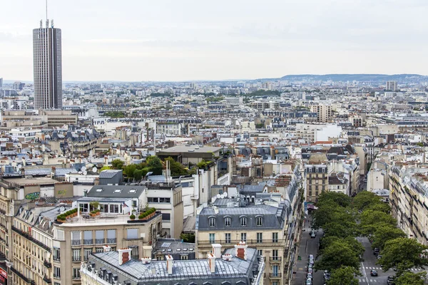 Paris, france, am 31. august 2015. die oberseite einer umfrageplattform auf den dächern von paris — Stockfoto