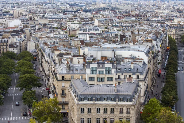 PARIS, FRANCE, on AUGUST 31, 2015. The top view from a survey platform on roofs of Paris — Stock Photo, Image