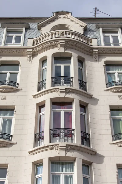 Lille, Francja, na 28 sierpnia 2015. Detale architektoniczne typowe budynków — Zdjęcie stockowe