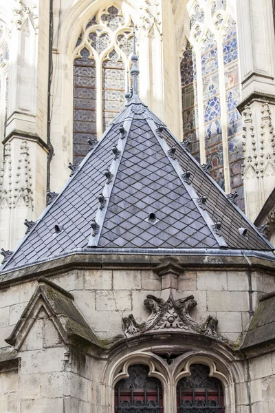 LILLE, FRANCIA, 28 de agosto de 2015. Detalles arquitectónicos de edificios típicos — Foto de Stock