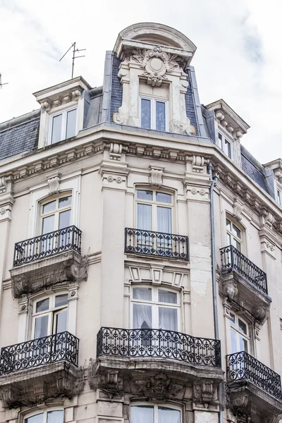 LILLE, FRANCE, on AUGUST 28, 2015. Architectural details of typical buildings — Stock Photo, Image