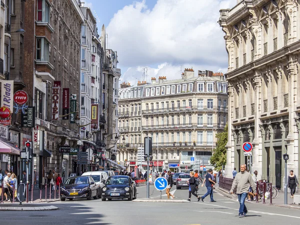 Lille, Frankrijk, op 28 augustus 2015. Stedelijke weergave. Typisch stedelijke weergave in de zonnige dag. — Stockfoto