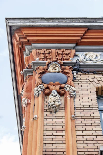 Lille, Fransa, 28 Temmuz 2015 tarihinde. Tipik binaların mimari detaylar — Stok fotoğraf