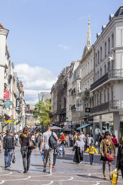 LILLE, FRANCE, on AUGUST 28, 2015. Typical urban view in historical part of the city — Zdjęcie stockowe