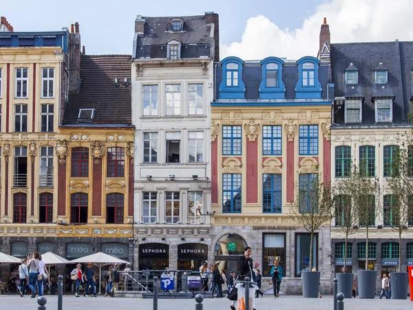LILLE, FRANCE, on AUGUST 28, 2015. Typical urban view in historical part of the city — 스톡 사진