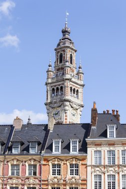 Lille, Fransa, 28 Temmuz 2015 tarihinde. Tarihi kentin tipik binaların mimari detaylar