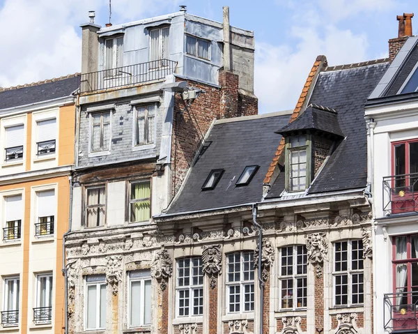 LILLE, FRANCE, le 28 août 2015. Détails architecturaux des bâtiments typiques — Photo