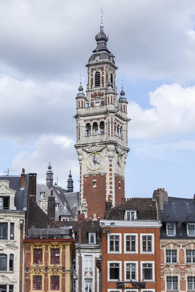 LILLE, FRANCE, on AUGUST 28, 2015. Architectural details of typical buildings in historical part of the city — Stock Photo, Image