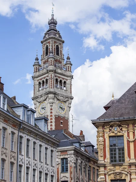 Lille, franz, am 28. august 2015. architektonische details typischer gebäude im historischen teil der stadt — Stockfoto