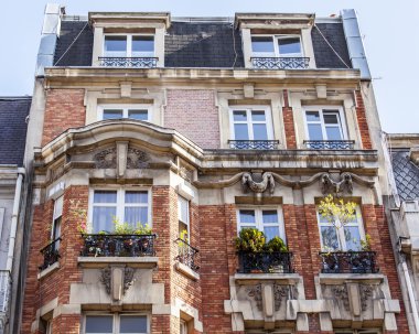 Lille, Fransa, 28 Temmuz 2015 tarihinde. Tarihi kentin tipik binaların mimari detaylar