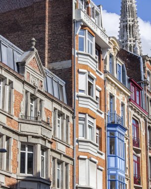 Lille, Fransa, 28 Temmuz 2015 tarihinde. Tarihi kentin tipik binaların mimari detaylar