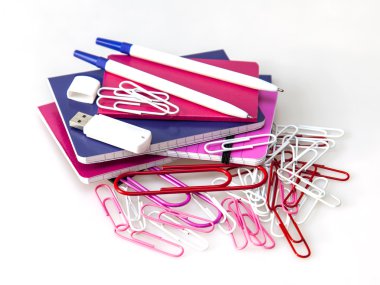 Not defterlerinde kaba yığını çeşitli renkleri kapsar