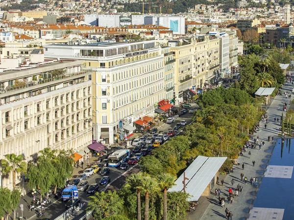 NICE, France, le 7 JANVIER 2016. Une vue sur la ville depuis un point culminant. Jour d'hiver . — Photo