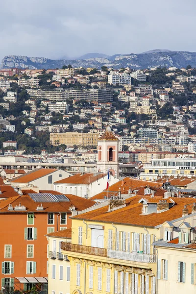 NICE, FRANCE - on JANUARY 7, 2016. The top view on the old city from Shatto's hill — Stock Photo, Image