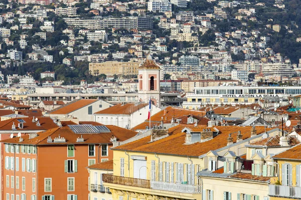 NICE, FRANCE - on JANUARY 7, 2016. The top view on the old city from Shatto's hill — Stock Photo, Image