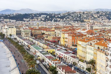 Nice, Fransa - 7 Ocak 2016 üzerinde. Shatto'nın Tepesi'nden eski şehre Üstten Görünüm