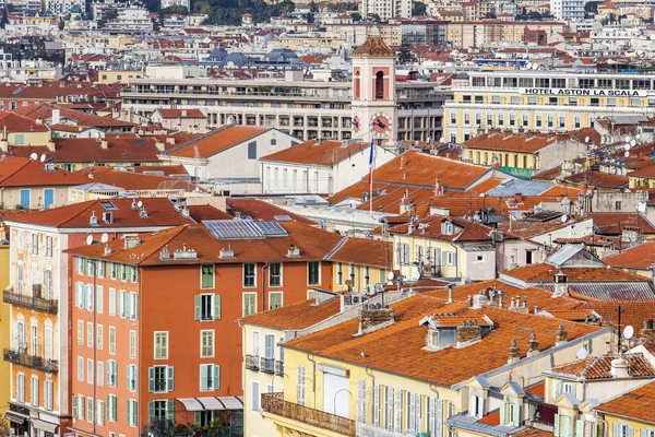 NICE, FRANCE - le 7 JANVIER 2016. La vue sur la vieille ville depuis la colline de Shatto — Photo