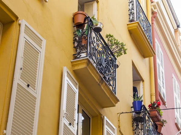 MONTE-CARLO, MONACO, on JANUARY 10, 2016. Typical architecture of the old city. — Zdjęcie stockowe