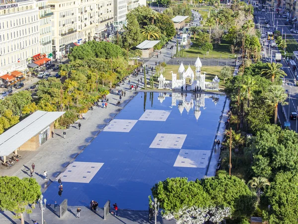 Nice, FRANÇA, em 7 de julho de 2016. Uma vista do parque Promenade du Paillon de um ponto alto — Fotografia de Stock