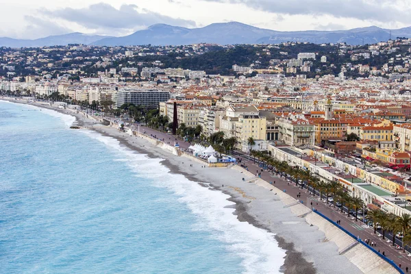 NICE, FRANCIA - il 7 GENNAIO 2016. La vista dall'alto sulla Promenade des Anglais, uno degli argini più belli d'Europa — Foto Stock