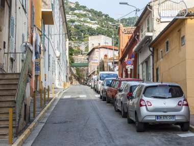 Villefranche-Sur-Mer, Frantsiya, üzerinde 8 Ocak 2016. Maritime Alpleri'nde tipik köy. Villefranche-sur-Mer - Fransız Riviera, Nice banliyösünde sayısız merkezlerinden biri olan