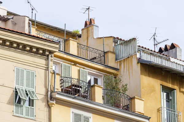 Nice, Frankrijk - op 11 januari 2016. Typische architectonische details van de oude stad, — Stockfoto