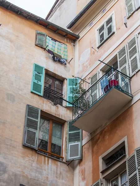 NICE, FRANCE - on JANUARY 11, 2016. Typical architectural details of the old city, — Stock Photo, Image