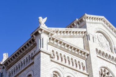 Monte-Carlo, Monaco, üzerinde 10 Ocak 2016. Bir katedral (Saint Nikolay'nın katedral mimari detaylar)