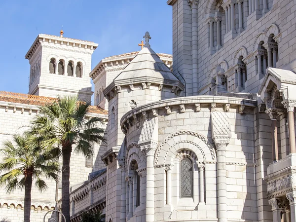 Monte Carlo, Monako, na 10 ledna 2016. Architektonické detaily cathedral (katedrála Saint Nikolaj) — Stock fotografie