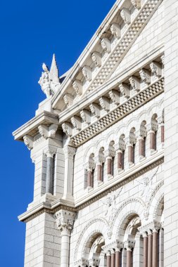 Monte-Carlo, Monaco, üzerinde 10 Ocak 2016. Bir katedral (Saint Nikolay'nın katedral mimari detaylar)