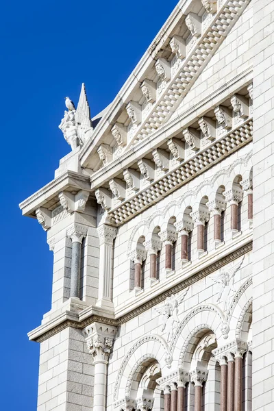 Monte-Carlo, Monaco, på 10 januari 2016. Arkitektoniska Detaljer för en katedral (Saint Nikolaj domkyrka) — Stockfoto