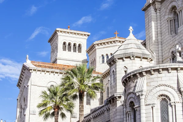 MONTE-CARLO, MONACO, on JANUARY 10, 2016. Architectural details of a cathedral (Saint Nikolay's Cathedral) — Stock Photo, Image