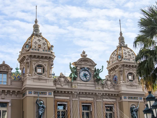 MONTE-CARLO, MONACO, il 10 gennaio 2016. Dettagli architettonici della costruzione di un casinò a Monte-Carlo . — Foto Stock