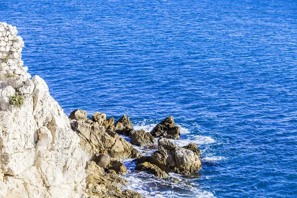 Costa del mar. La línea del oleaje . —  Fotos de Stock