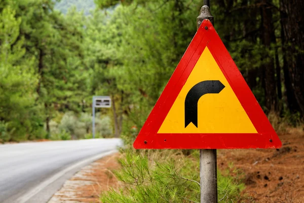 Schild an der Straße — Stockfoto