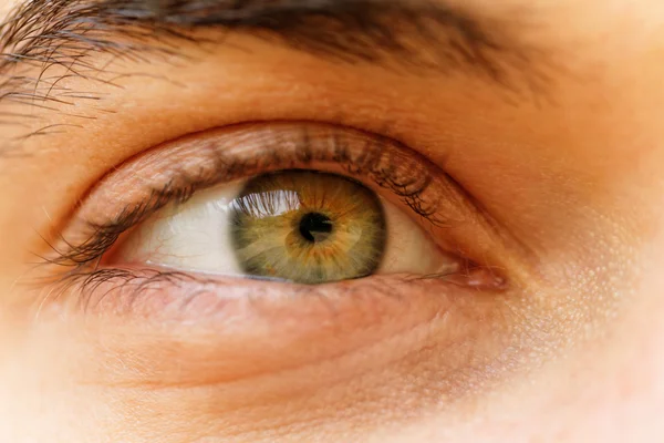 Das Auge des jungen Mannes — Stockfoto