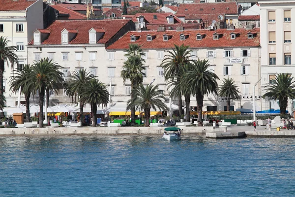 Stadtbild in Kroatien gespalten — Stockfoto