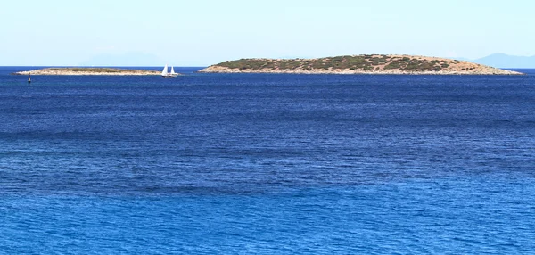 Mer turquoise en Croatie Vis Island — Photo