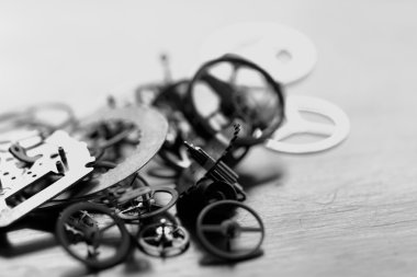 Saatin küçük parçalar