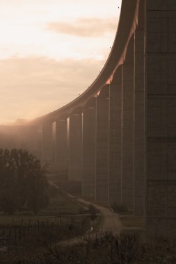 Büyük otoyol viyadük