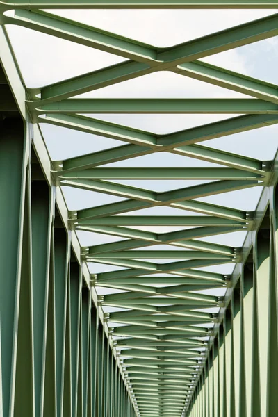 Ponte metálica ferroviária — Fotografia de Stock