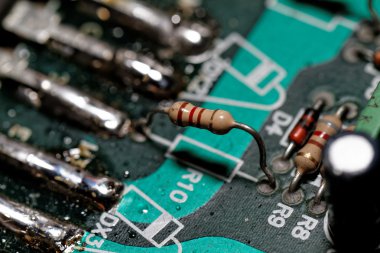 Çeşitli elektronik bileşenleri