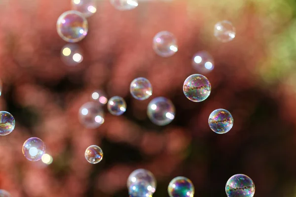 Rainbow mýdlové bubliny na ob — Φωτογραφία Αρχείου