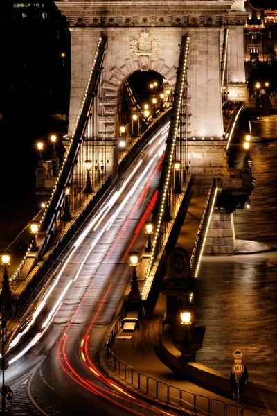 Transporte en puente colgante —  Fotos de Stock