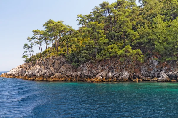 Beautiful green island — Stock Photo, Image